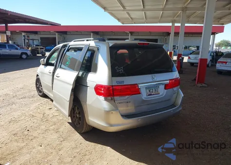 2009 Honda Odyssey Touring z USA, uszkodzony, nr VIN 5FNRL38819B021352